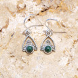 Petites boucles d'oreilles triangulaires argent ajouré et Malachite