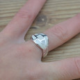 Bague bombée graphique en argent et Nacre (blanc) T53 Bague bombée graphique en argent et Nacre (blanc) T53