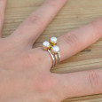 Bague moderne 3 anneaux soudés et 3 Perles de culture (blanc) T54/56