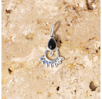 Petit pendentif bohème argent et Onyx noir