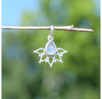 Petit pendentif fin ajouré argent pierre Labradorite
