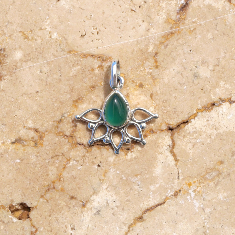 Petit pendentif fin ajouré argent pierre Agate verte
