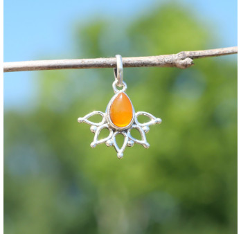 Petit pendentif fin ajouré argent pierre Cornaline