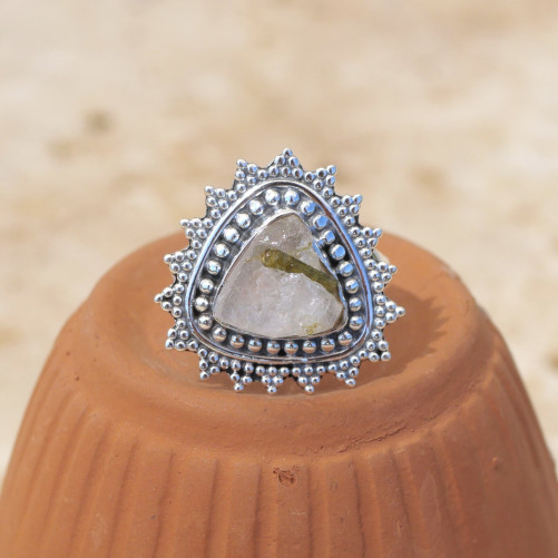 Bague soleil pierre triangulaire en Quartz tourmaline verte et argent T58