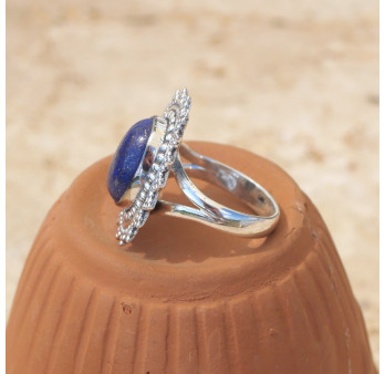 Bague soleil pierre ovale en Lapis lazuli et argent ciselé T58