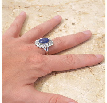 Bague soleil pierre ovale en Lapis lazuli et argent ciselé T58