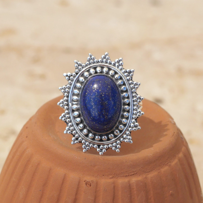 Bague soleil pierre ovale en Lapis lazuli et argent ciselé T58
