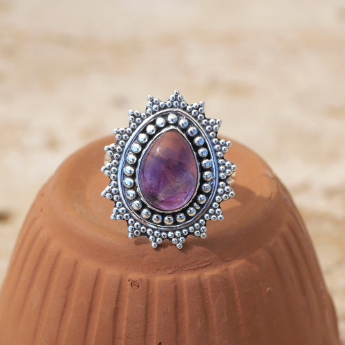 Bague soleil pierre goutte en Améthyste et argent ciselé T60