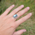 Bague rectangulaire argent ciselé et pierre Labradorite T55 Bague rectangulaire argent ciselé et pierre Labradorite T55