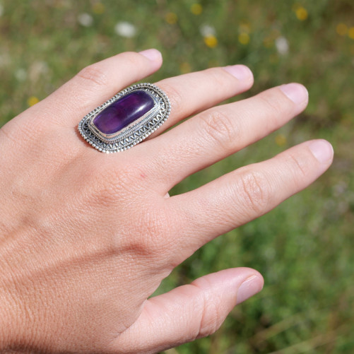 Grande bague rectangulaire pierre Améthyste argent ciselé T52