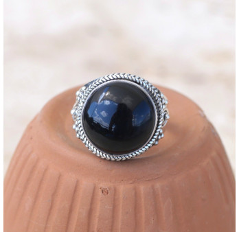 Chevalière pierre ronde Onyx noir et argent ciselé T60