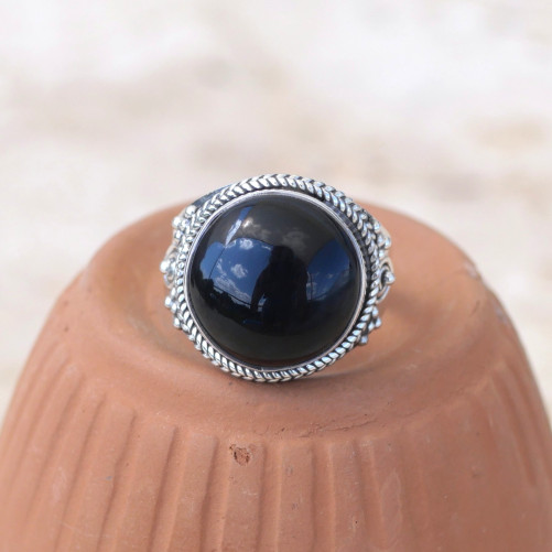 Chevalière pierre ronde Onyx noir et argent ciselé T60