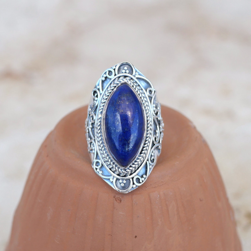 Chevalière mixte pierre marquise Lapis lazuli et argent ciselé T53