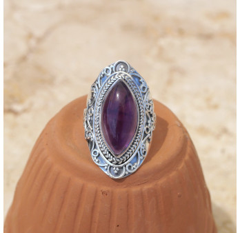 Chevalière mixte pierre marquise Améthyste et argent ciselé T55