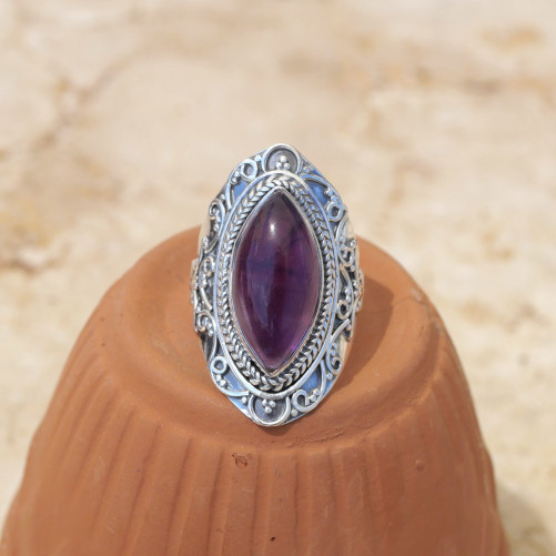 Chevalière mixte pierre marquise Améthyste et argent ciselé T55