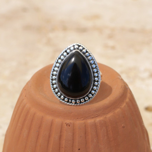 Bague goutte argent ciselé et pierre Onyx noir T55