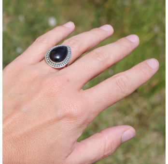 Bague goutte argent ciselé et pierre Onyx noir T55
