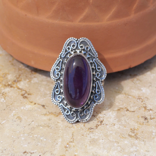 Longue bague argent ciselé et pierre oblongue Améthyste T56
