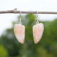 Boucles d'oreilles triangulaires pierre Scolecite rose