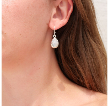 Boucles d'oreilles gouttes Pierre de lune et argent