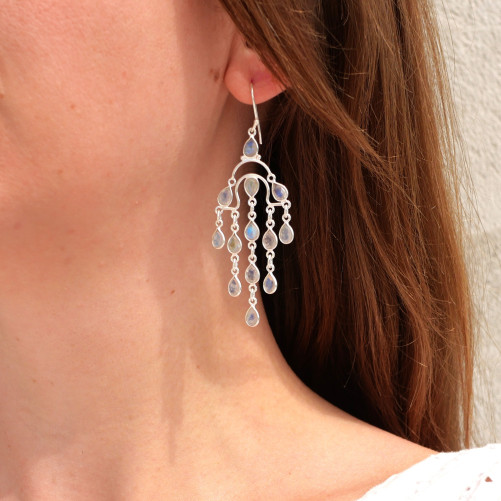 Boucles longues pampilles argent et 13 petites Pierres de lune