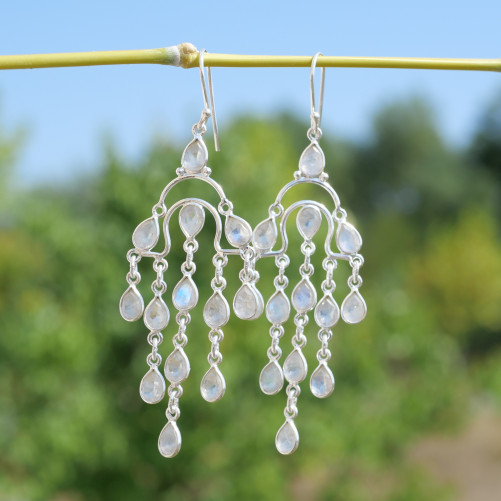 Boucles longues pampilles argent et 13 petites Pierres de lune