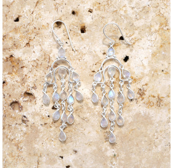 Boucles longues pampilles argent et 13 petites Pierres de lune