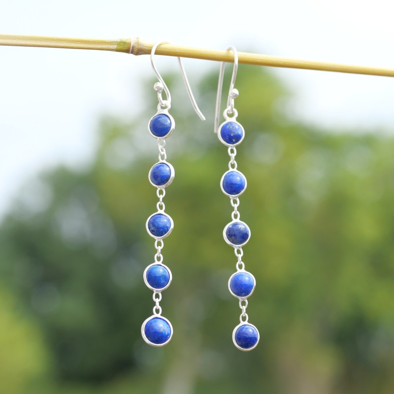 Longues boucles d'oreilles en argent et 5 pierres naturelles Lapis lazuli Longues boucles d'oreilles en argent et 5 pierres naturelles Lapis lazuli
