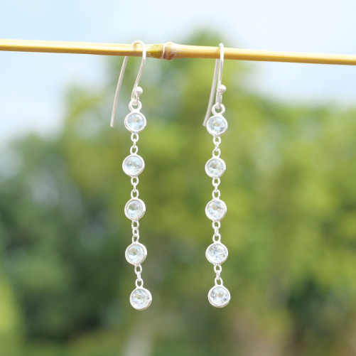 Longues boucles d'oreilles en argent et 5 pierres Topaze bleue
