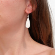 Boucles d'oreilles gouttes pierre Scolecite blanche