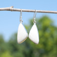 Boucles d'oreilles triangulaires pierre Scolecite blanche