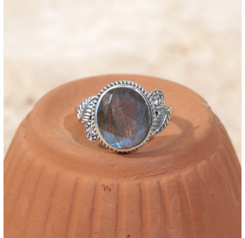 Bague pierre ovale en Labradorite et argent ciselé feuilles T57/60