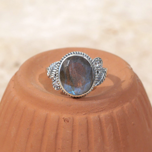 Bague pierre ovale en Labradorite et argent ciselé feuilles T57/60