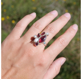 Bague en argent 4 pierres Grenat et 3 Perles T56 réglable