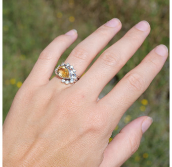 Bague argent pierre goutte en Citrine et zircons T52