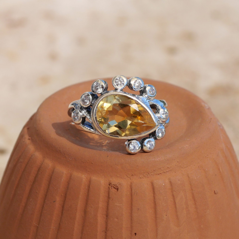 Bague argent pierre goutte en Citrine et zircons T52