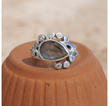 Bague argent pierre goutte en Labradorite et zircons T52