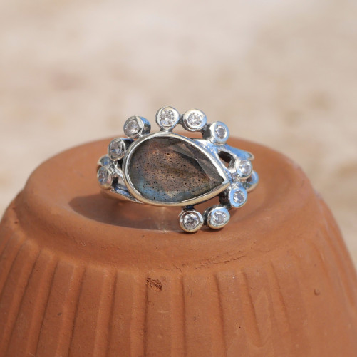 Bague argent pierre goutte en Labradorite et zircons T52