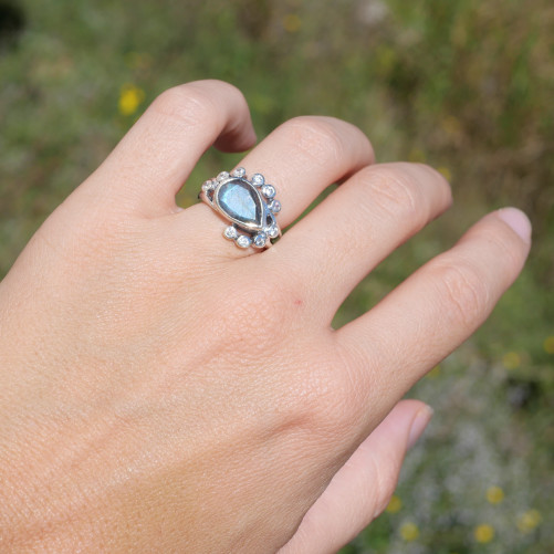 Bague argent pierre goutte en Labradorite et zircons T52
