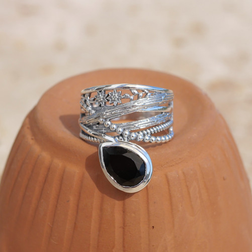 Bague bandeau en argent et pierre goutte Onyx noir T52