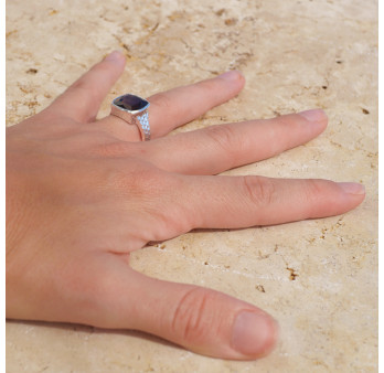 Bague en argent martelé et pierre carrée Quartz fumé T54