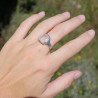 Bague en argent martelé et pierre carrée Quartz rose T57