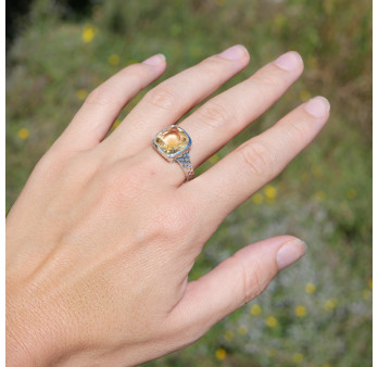 Bague en argent martelé et pierre carrée Citrine T62