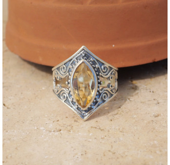 Bague pointes argent oxydé et pierre navette Citrine T59