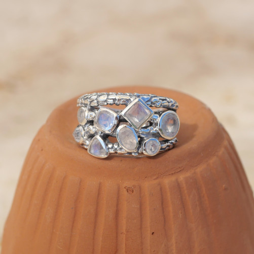 Bague large en argent et 8 petites pierres en Pierre de lune T54