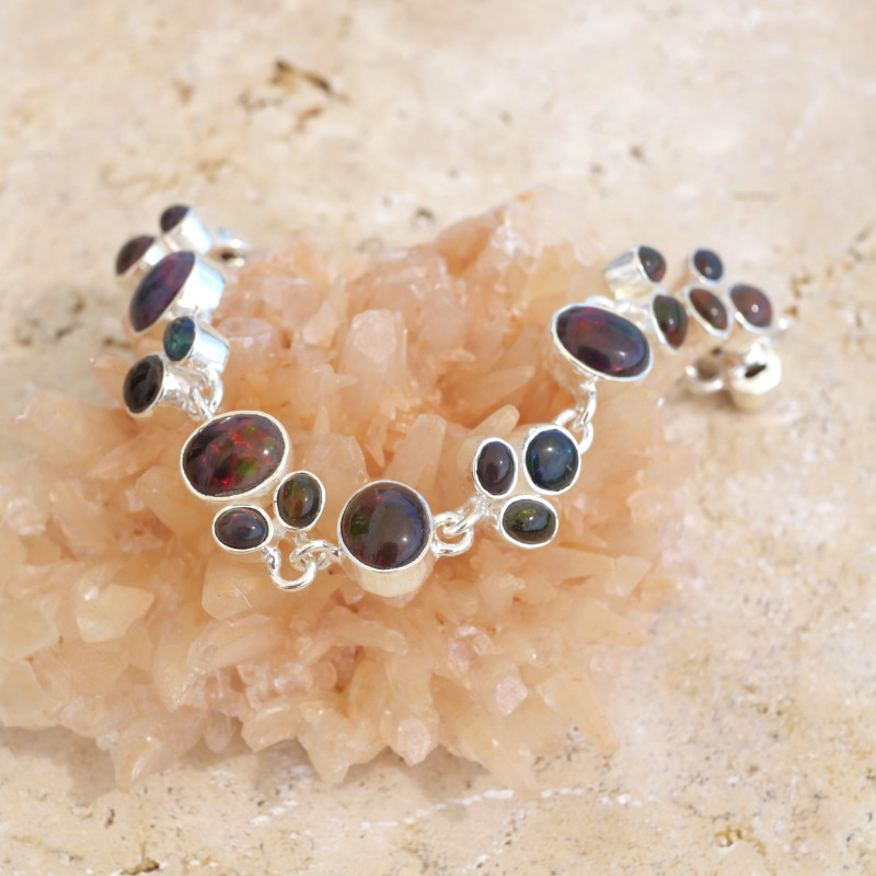 Bracelet en argent 23 pierres naturelles en Opale noire d'Ethiopie