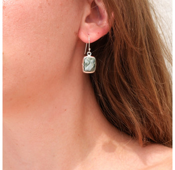 Boucles d'oreilles rectangulaires argent et pierre Séraphinite