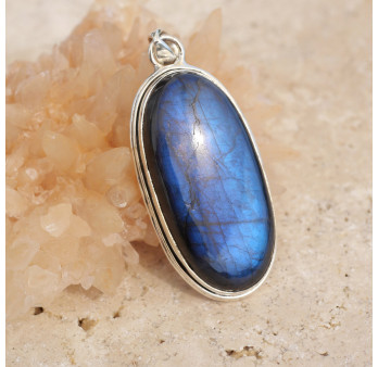 Gros pendentif oblongue en argent et pierre Labradorite