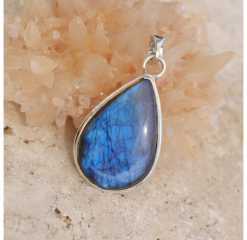 Pendentif goutte en argent et pierre Labradorite
