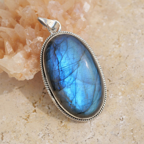 Gros pendentif ovale argent strié et pierre Labradorite